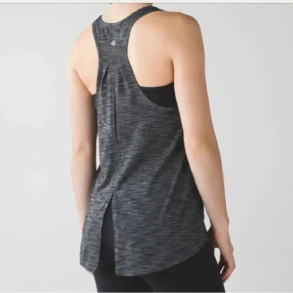 Lululemon salute the sun tank - Picture 1 of 8